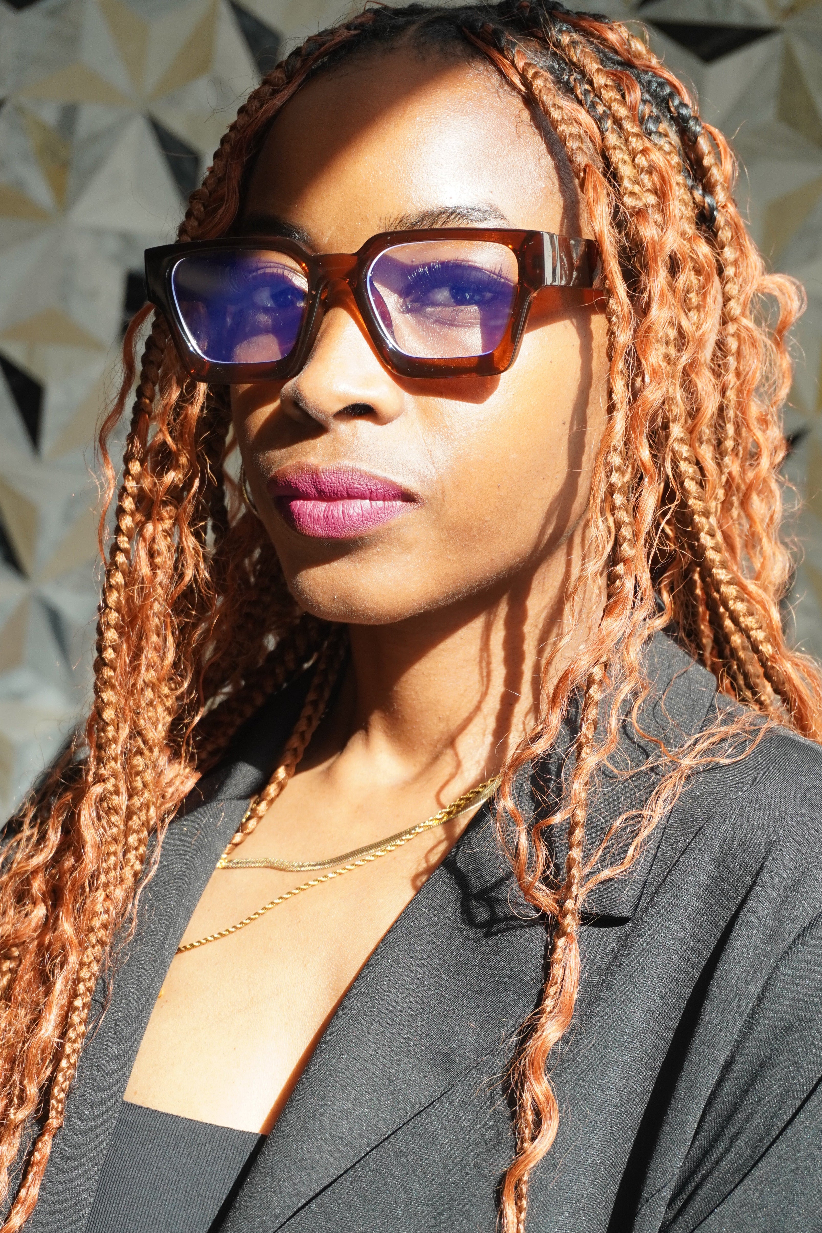 MAIN CHARACTER MELANIN